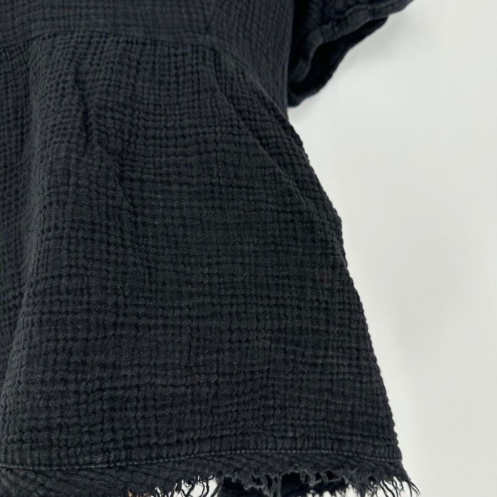 Umgee USA Boutique Black Faded Cotton Gauze V Neck Short Sleeve Shirt Frayed M - Picture 2 of 6